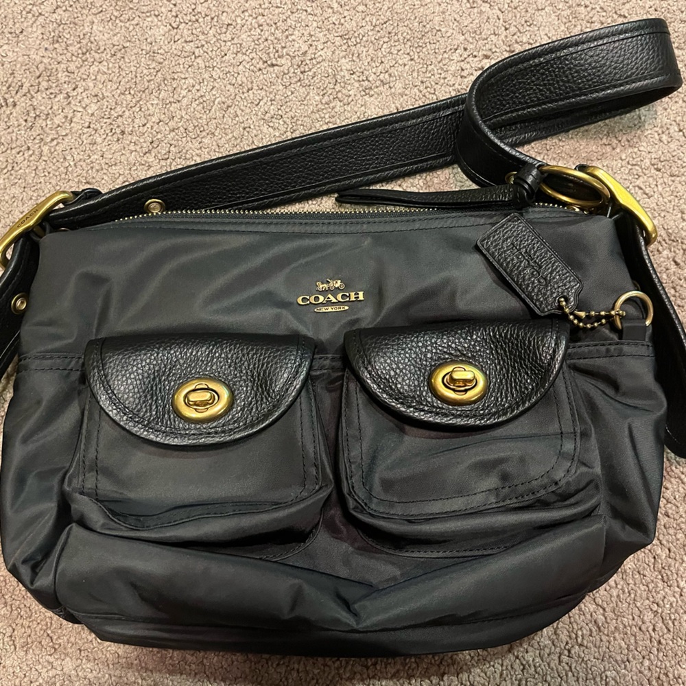 Coach Cargo Shoulder Bag Black with Vintage Rose print interior #3135